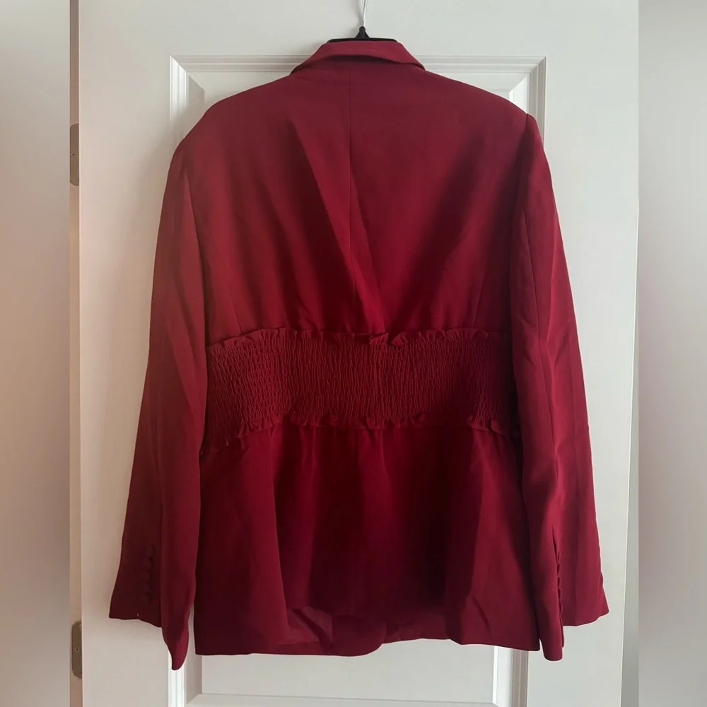 Cyndi Smocked Crepe Blazer - Picture 3 of 8